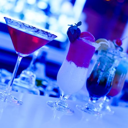 Palacio Mundo Imperial Riviera Diamante Acapulco Ngoại thất bức ảnh A cosmopolitan cocktail
