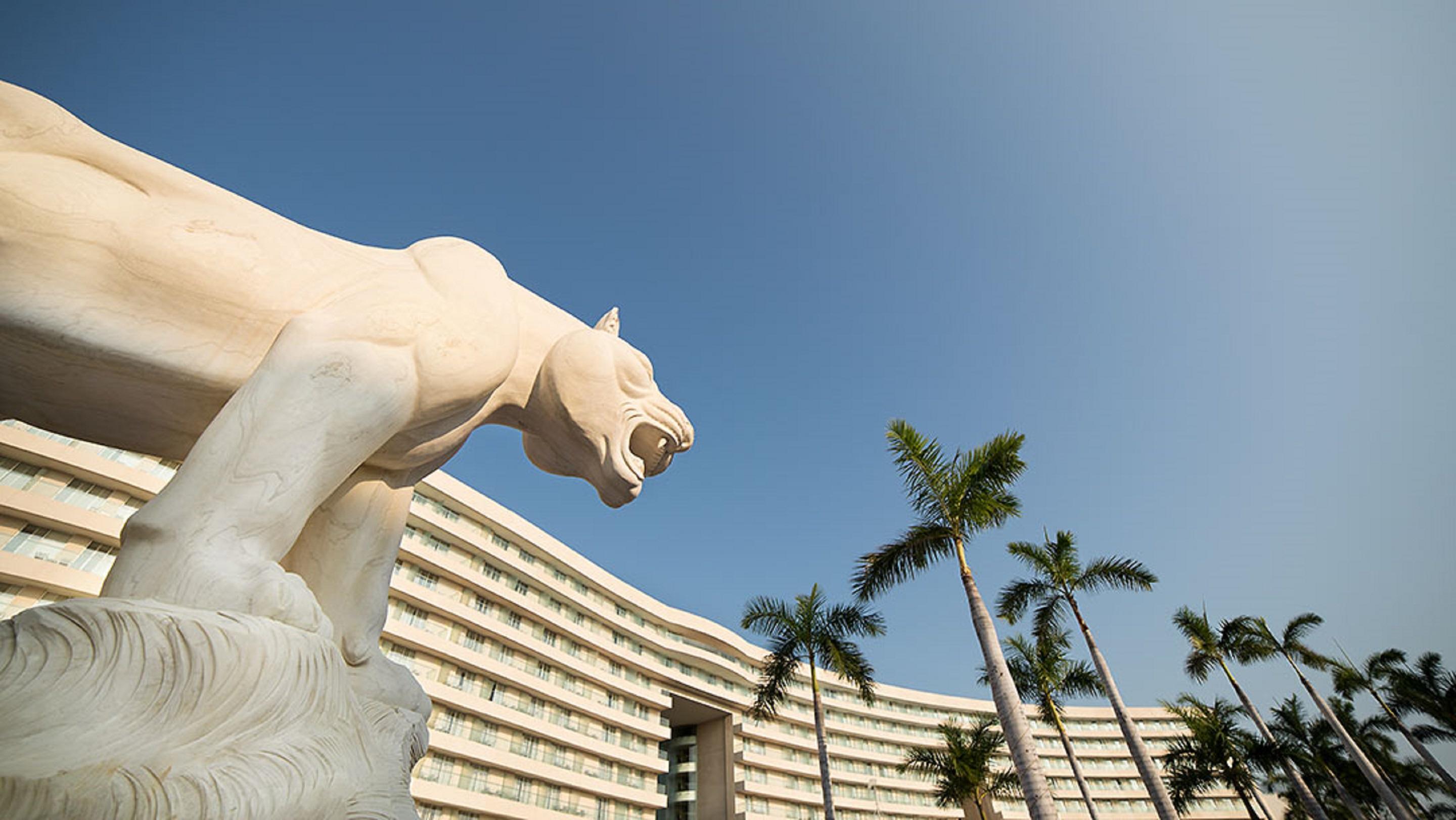 Palacio Mundo Imperial Riviera Diamante Acapulco Ngoại thất bức ảnh The MGM Grand Hotel