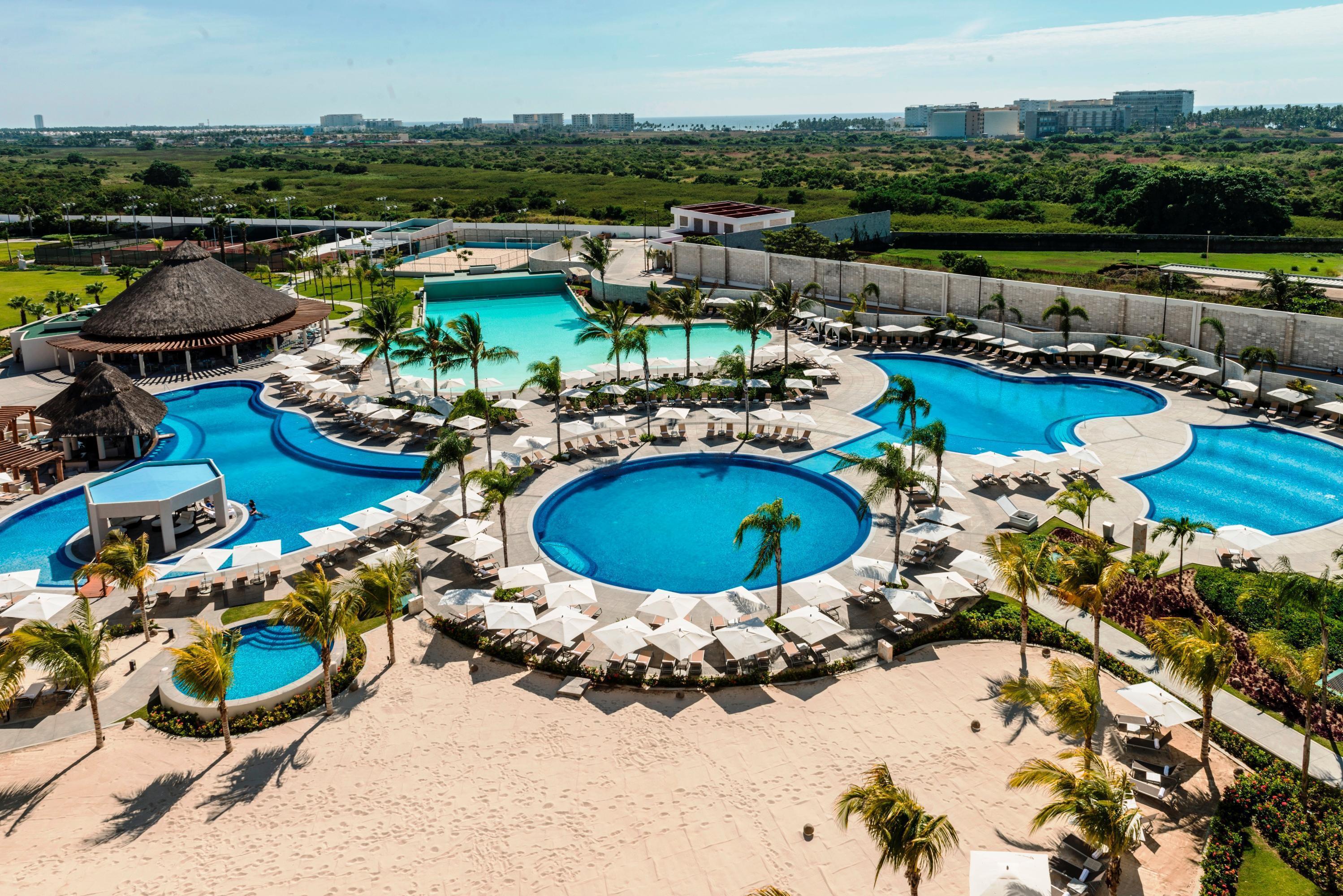 Palacio Mundo Imperial Riviera Diamante Acapulco Ngoại thất bức ảnh Aerial view of the resort