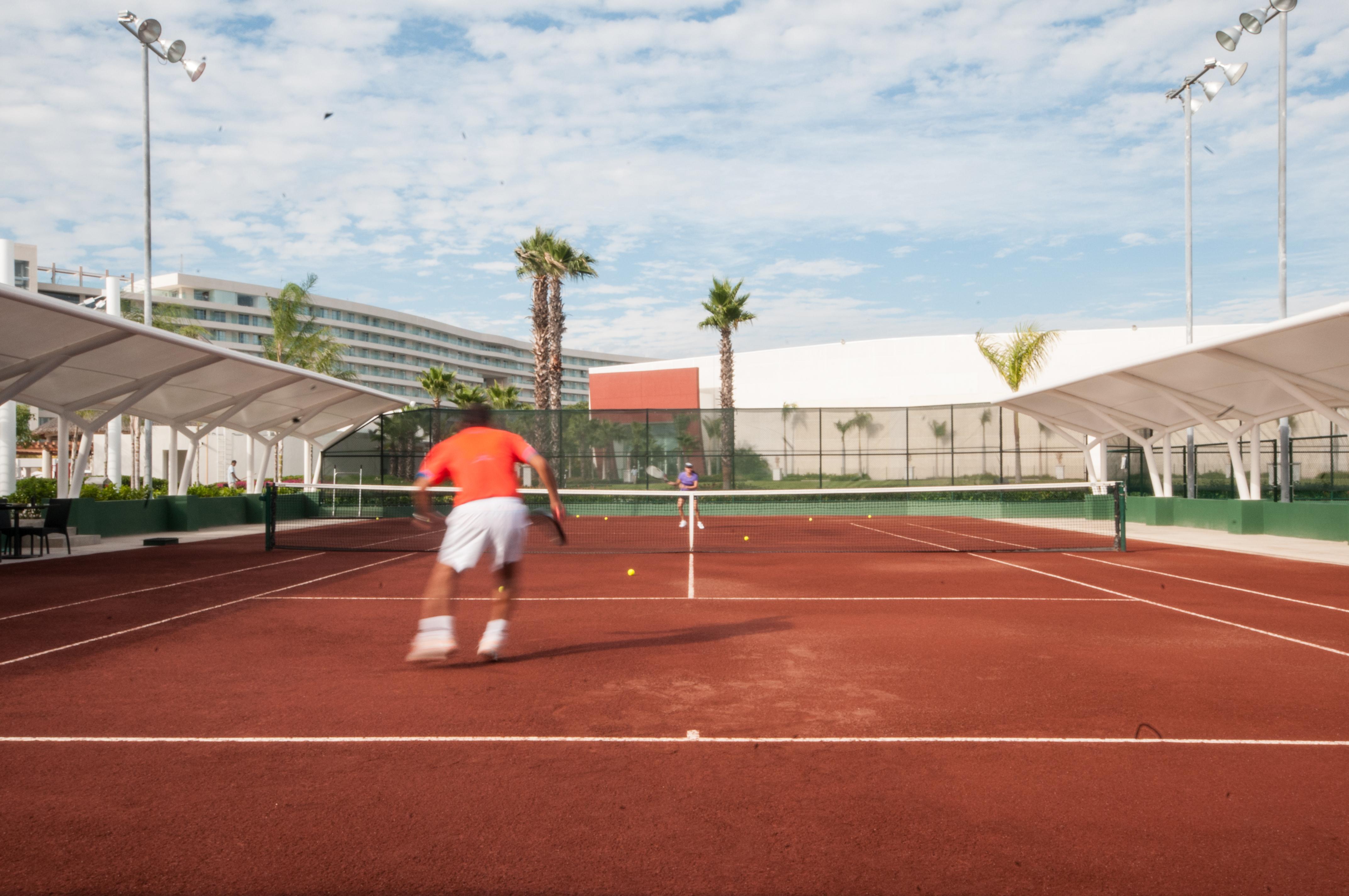 Palacio Mundo Imperial Riviera Diamante Acapulco Ngoại thất bức ảnh Tennis at the Grand Palladium Punta Cana Resort & Spa