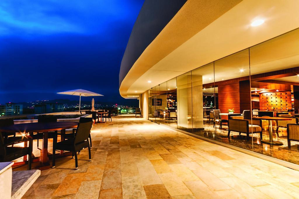 Palacio Mundo Imperial Riviera Diamante Acapulco Ngoại thất bức ảnh Sky Bar