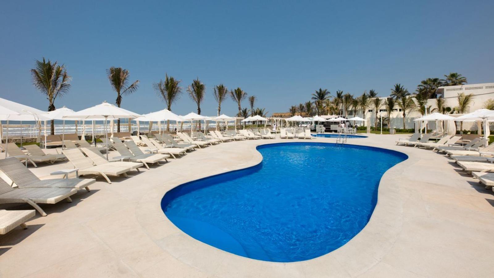Palacio Mundo Imperial Riviera Diamante Acapulco Ngoại thất bức ảnh The swimming pool at the Iberostar Grand Hotel