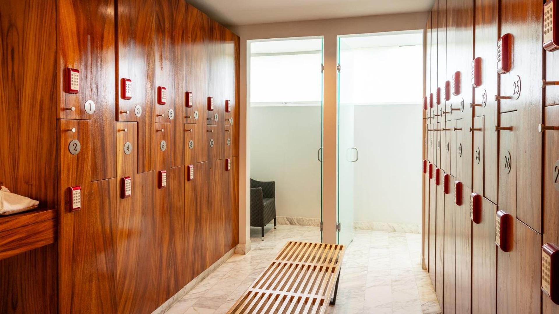 Palacio Mundo Imperial Riviera Diamante Acapulco Ngoại thất bức ảnh A locker room